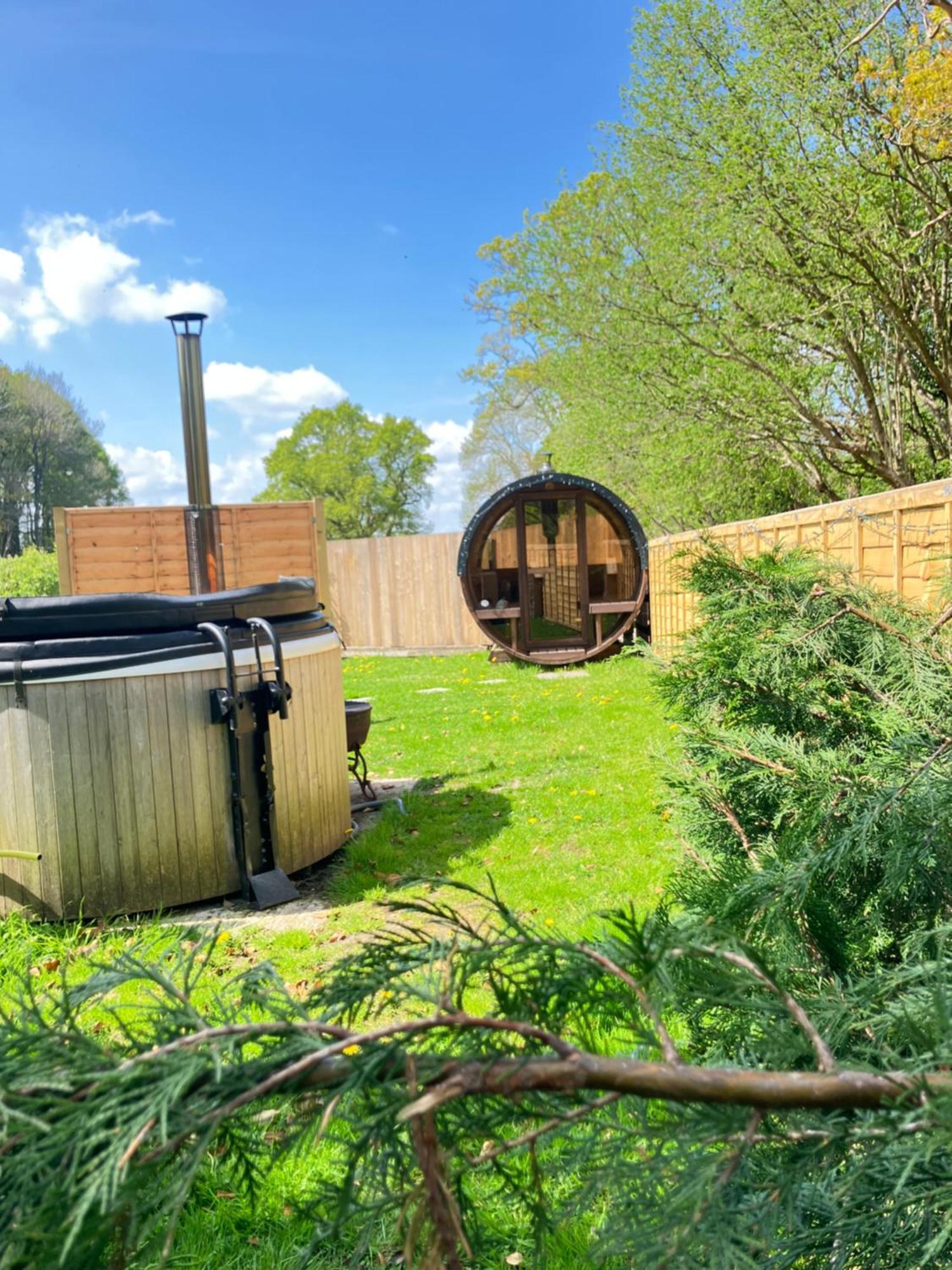The Hideaway At Hiddenwood Glamping Otel Corsley Dış mekan fotoğraf